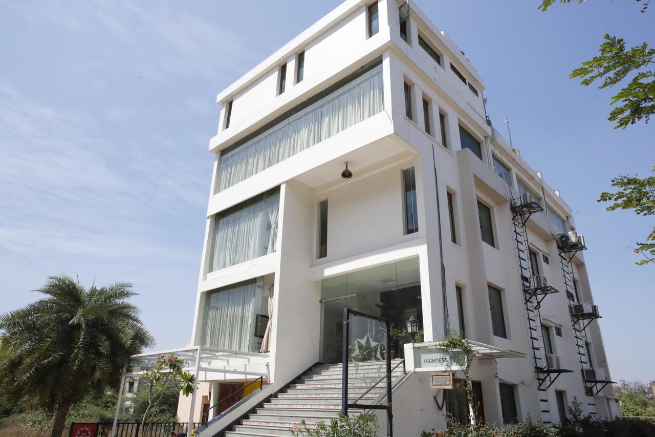 Hotel Highnest Singapperumalkovil Dış mekan fotoğraf